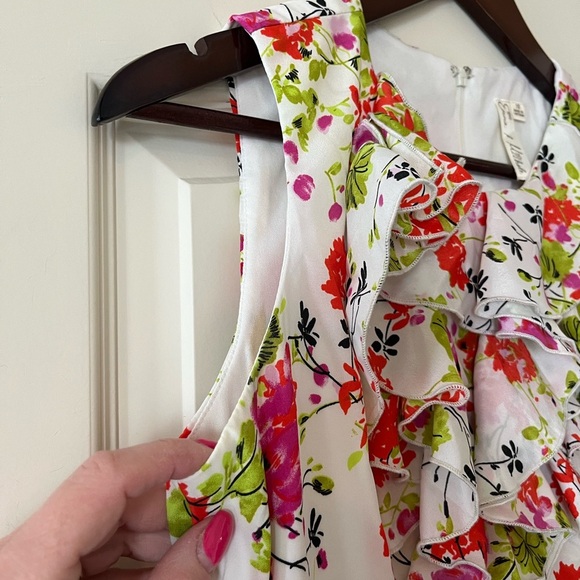 Emma & Michele Sleeveless Floral Neckline Ruffle Dress Women’s Size 10 - Picture 6 of 16